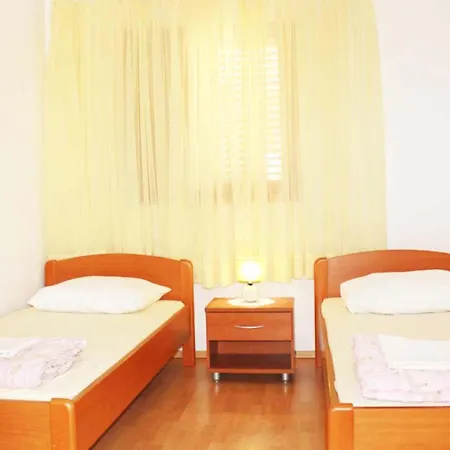 Apartmán Antonio - Two Bedroom With Terrace A *